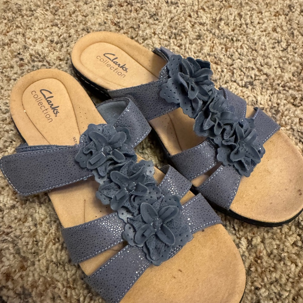 Clarks Women's Blue Flower Sandals